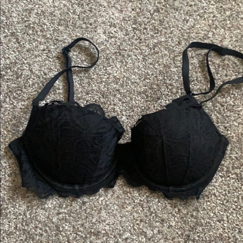 Victoria’s Secret PINK black lace date push up bra